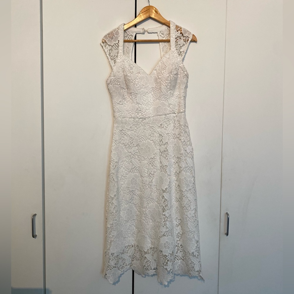 Guess, White Lace Knee Length Dress, Size 6, Bridal Shower, Engagement